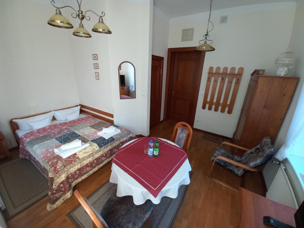 Szwajcarka Willa Z Sauna I Jacuzzi Kudowa-Zdrój Esterno foto