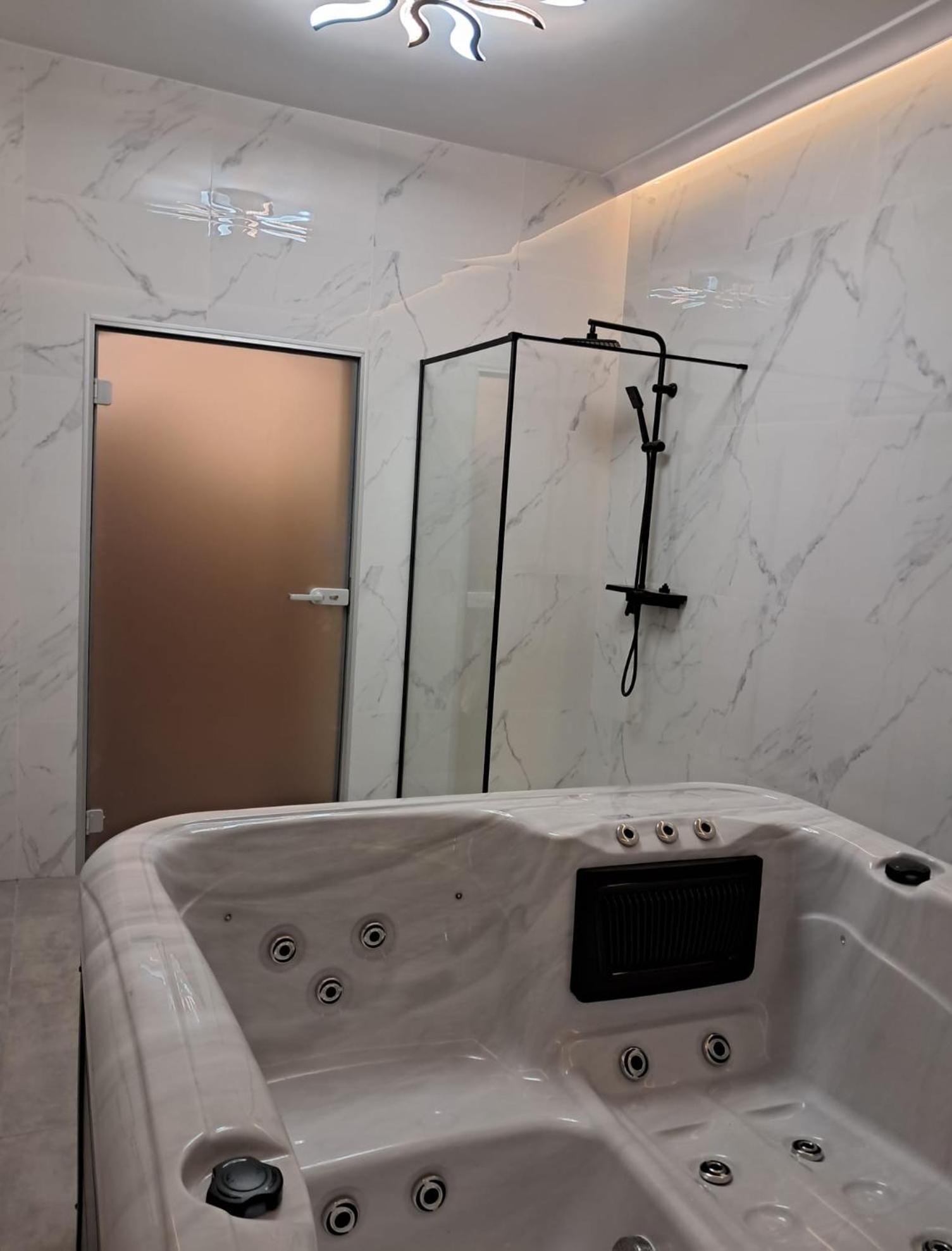 Szwajcarka Willa Z Sauna I Jacuzzi Kudowa-Zdrój Esterno foto