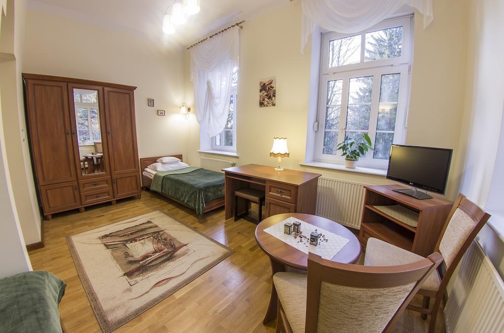Szwajcarka Willa Z Sauna I Jacuzzi Kudowa-Zdrój Camera foto